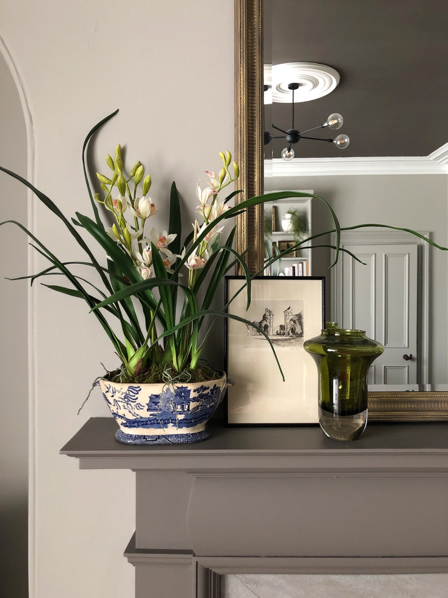 Living Room Makeover (with Revamp, Restyle, Reveal Season 3 ...